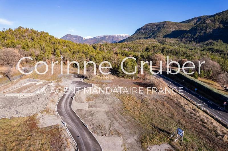 Terrain constructible - 939 m²