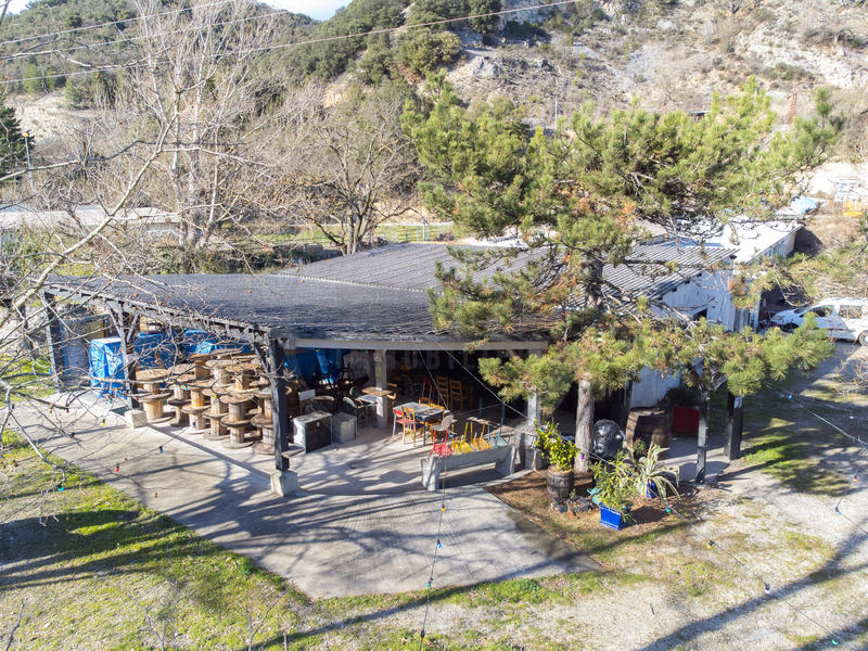 Local commercial - 294 m²