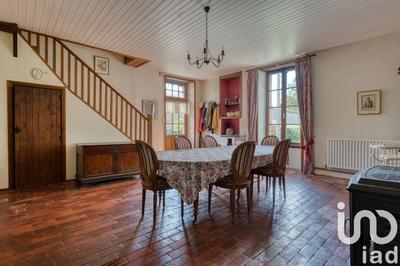 Maison - 310 m² - 12 pièces