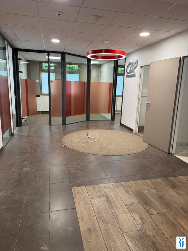 Local d'activité / Entrepôt - 140 m²