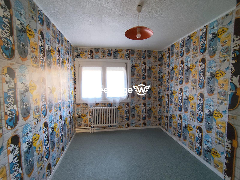 Maison - 94 m² - 5 pièces