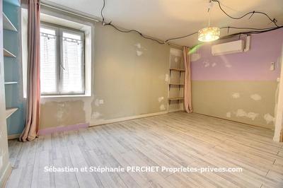 Maison - 209 m² - 7 pièces