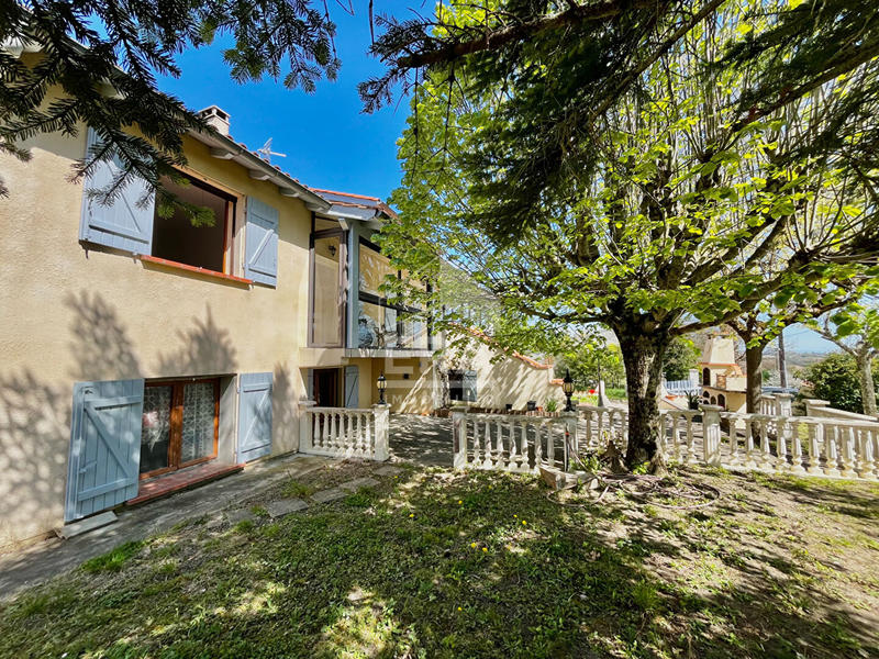 Maison - 198 m² - 6 pièces