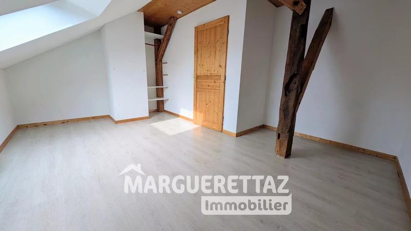 Appartement - 101 m² - 5 pièces