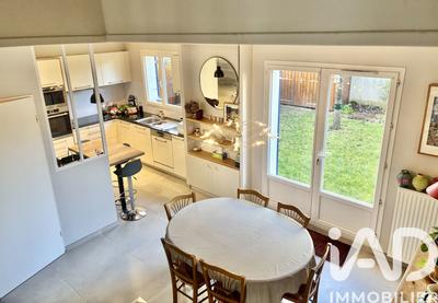 Maison - 107 m² - 6 pièces