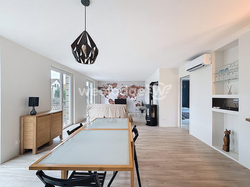 Maison traditionnelle - 138 m² - 6 pièces