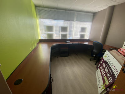 Local commercial - 100 m² - 5 pièces