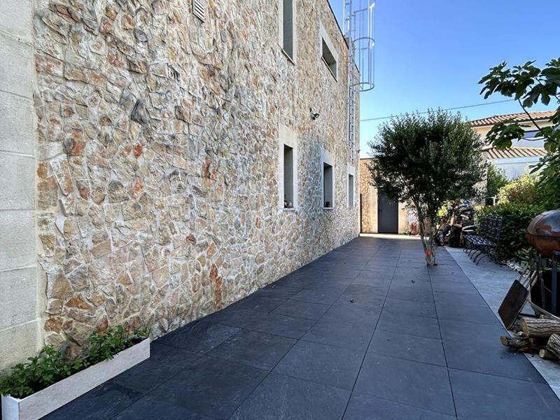 Maison - 240 m² - 7 pièces