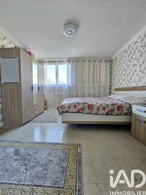 Maison - 260 m² - 5 pièces