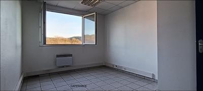 Bureau - 83 m² - 5 pièces