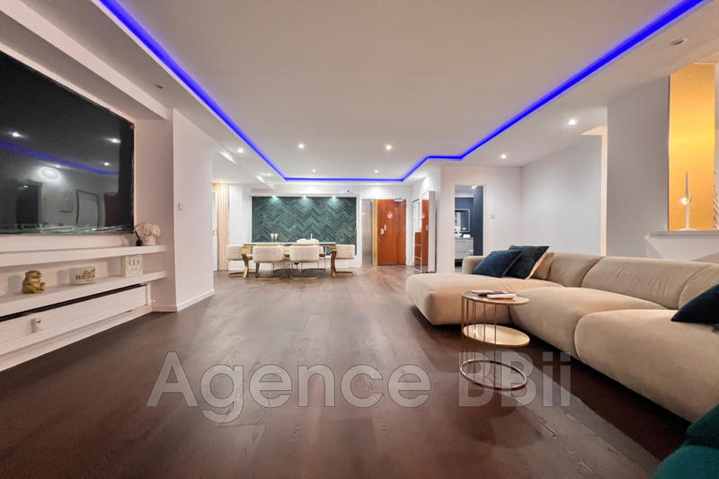 Appartement - 157 m² - 5 pièces