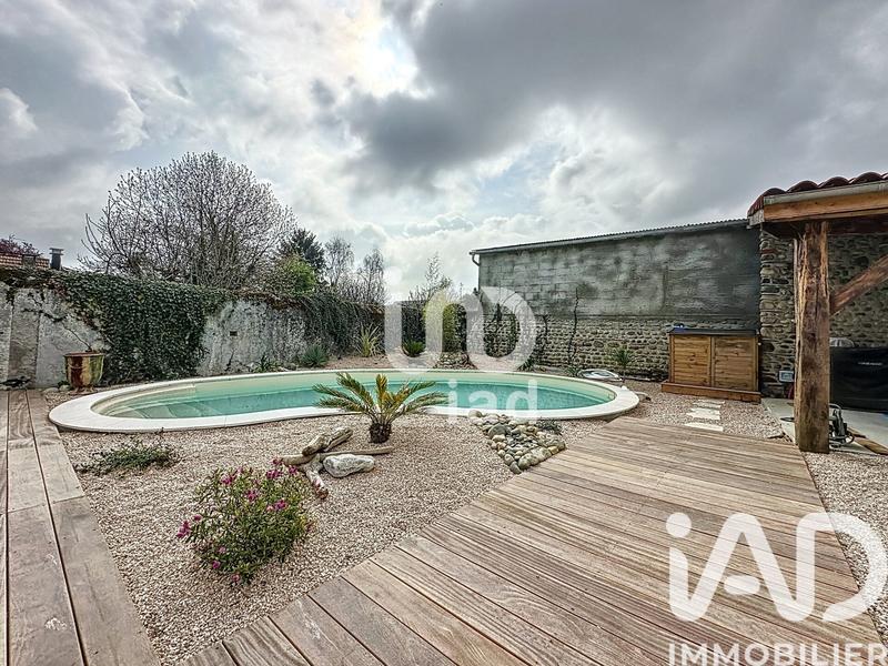 Maison - 180 m² - 5 pièces