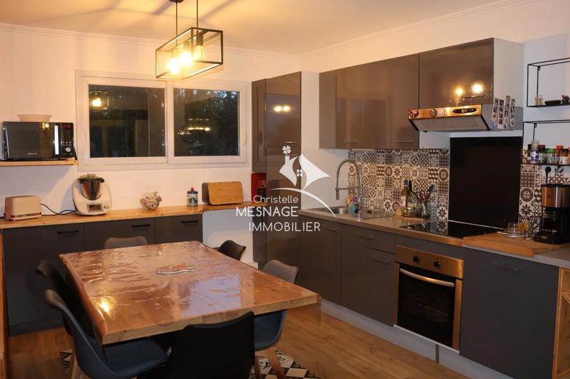 Appartement - 85 m² - 4 pièces