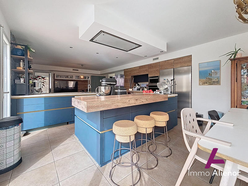 Maison - 135 m² - 6 pièces