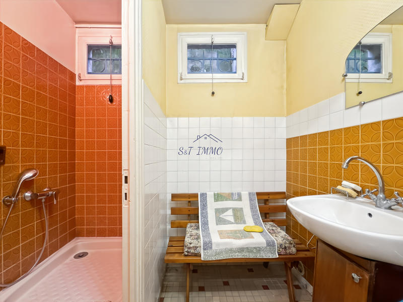 Propriété - 170 m² - 8 pièces