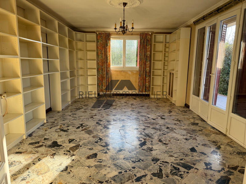 Propriété - 83 m² - 4 pièces