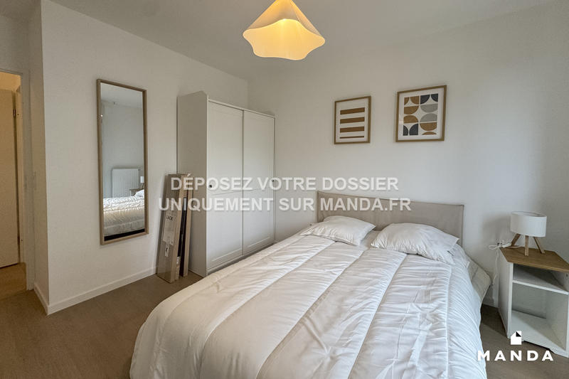 Chambre - 12 m² - 5 pièces