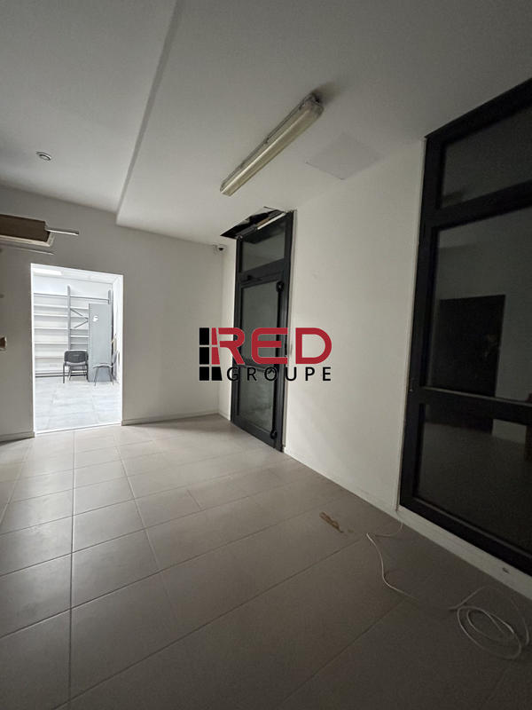 Local commercial - 140 m²