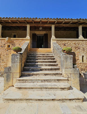 Maison - 220 m² - 7 pièces