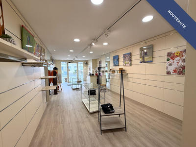 Local commercial - 74 m² - 2 pièces