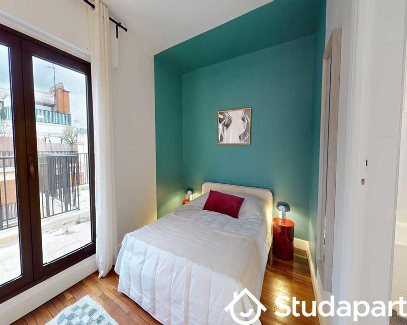 Chambre - 80 m² - 1 pièce