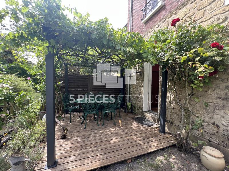 Maison - 200 m² - 7 pièces