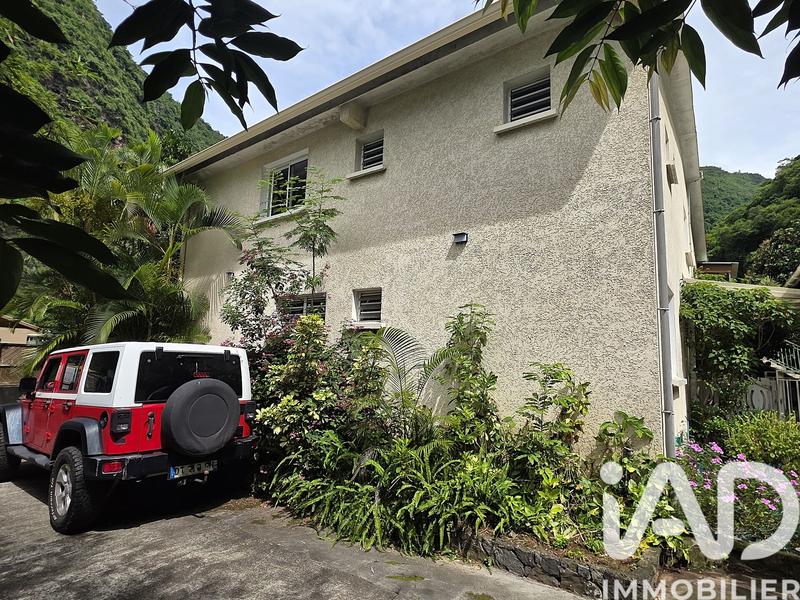 Maison - 280 m² - 13 pièces