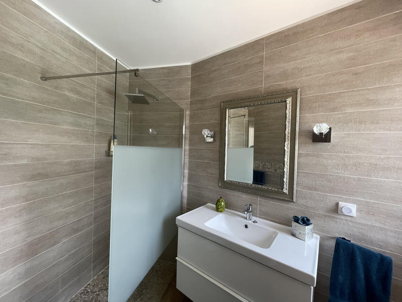 Maison - 203 m² - 5 pièces