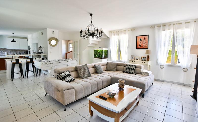 Maison - 138 m² - 6 pièces