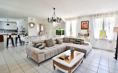 Maison - 138 m² - 6 pièces