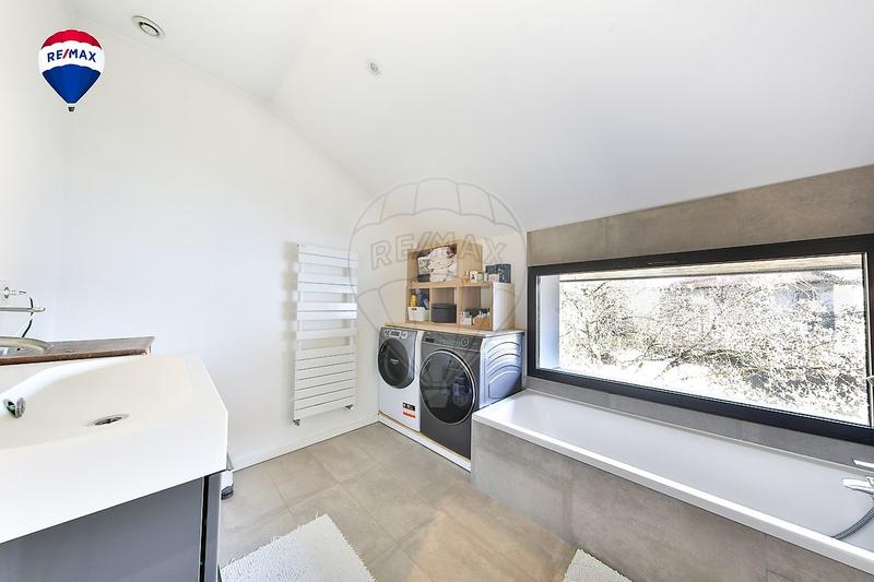 Maison - 179 m² - 6 pièces