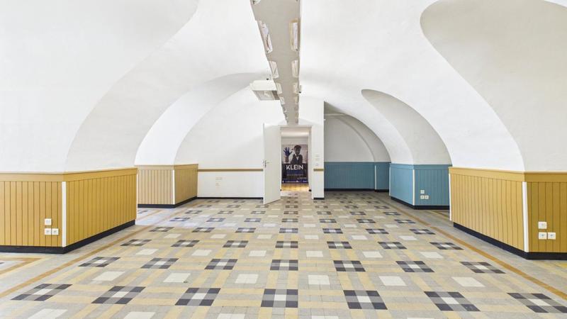 Maison - 600 m² - 6 pièces