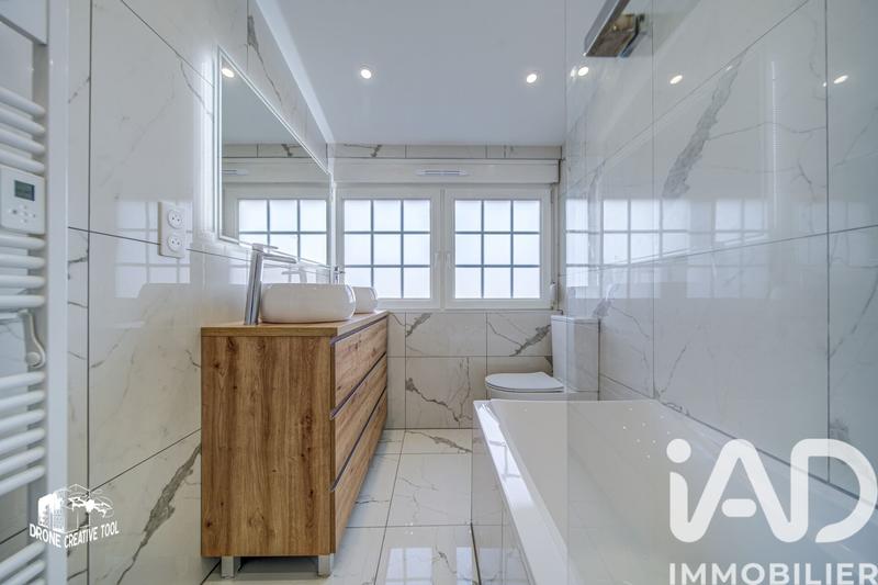 Maison - 82 m² - 5 pièces