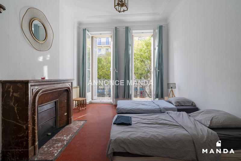 Appartement - 143 m² - 5 pièces