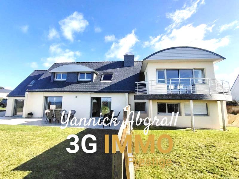 Maison - 230 m² - 10 pièces