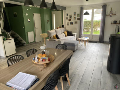 Maison - 98 m² - 5 pièces