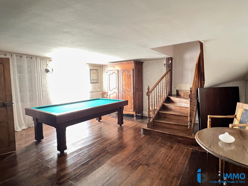 Maison ancienne - 242 m² - 11 pièces