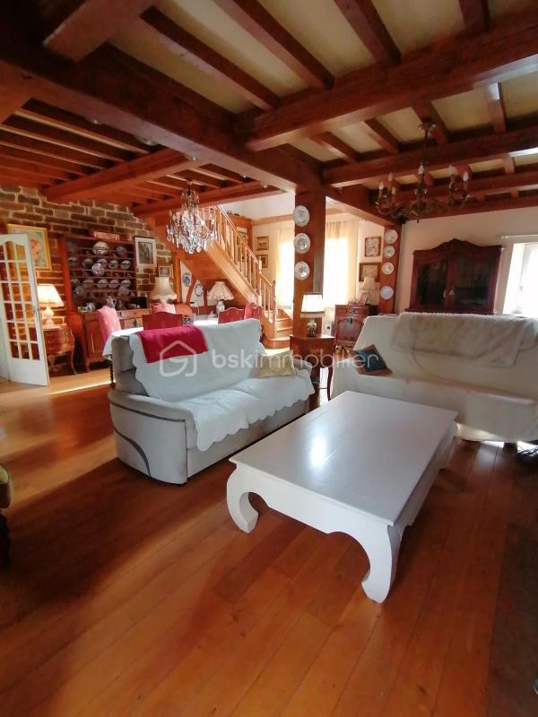 Maison en pierre - 190 m² - 6 pièces