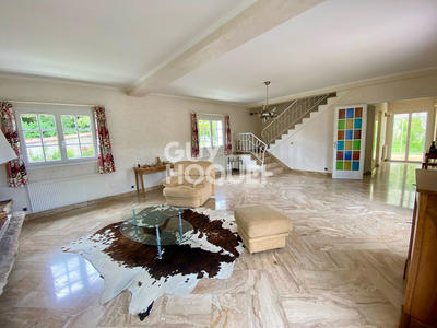 Maison - 171 m² - 8 pièces