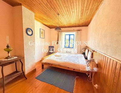 Maison - 202 m² - 7 pièces