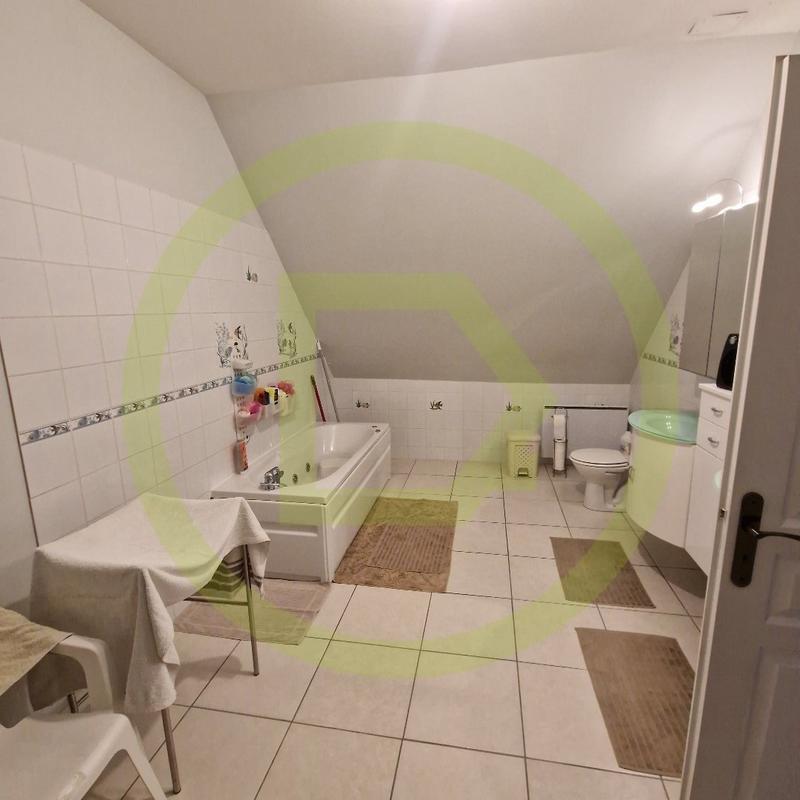 Maison - 140 m² - 6 pièces