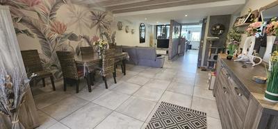 Maison - 220 m² - 5 pièces