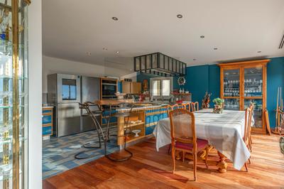 Appartement - 213 m² - 8 pièces