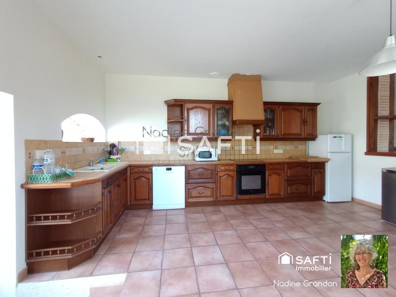 Maison - 282 m² - 8 pièces