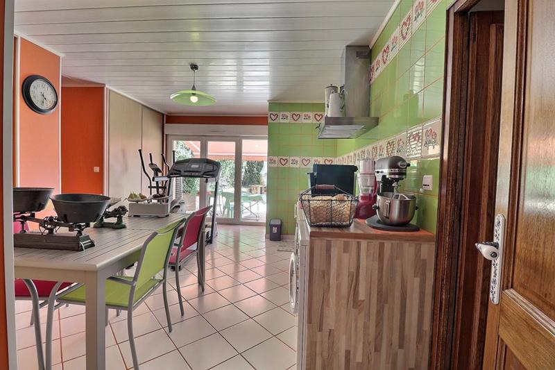 Maison - 181 m² - 7 pièces