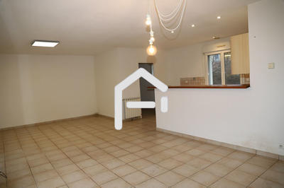 Maison - 96 m² - 4 pièces