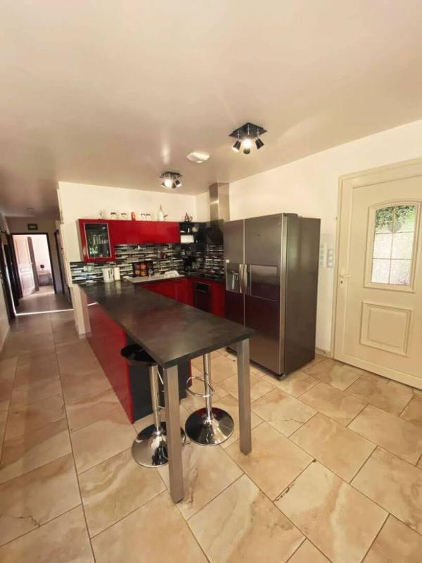 Maison - 210 m² - 8 pièces