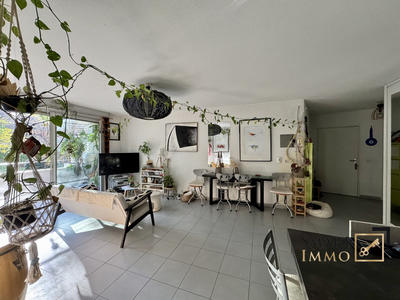 Appartement - 84 m² - 4 pièces