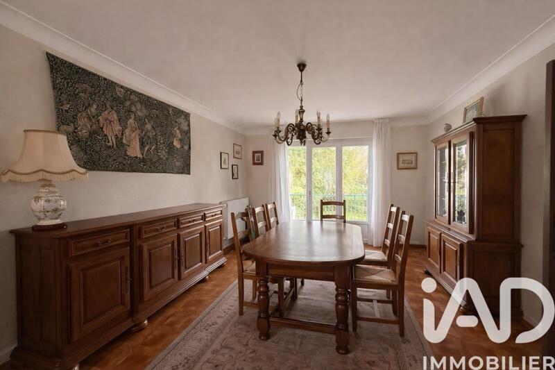 Maison - 183 m² - 7 pièces