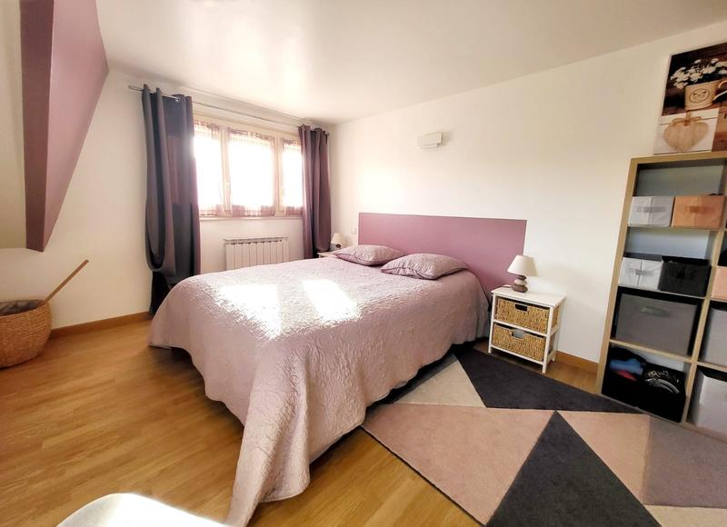 Maison - 186 m² - 8 pièces